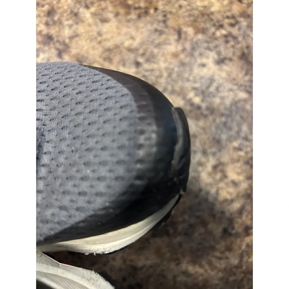 Brooks Divide 2 Womens Trail Running Shoes Black Pink Gray 1203421B069 Size 8.5